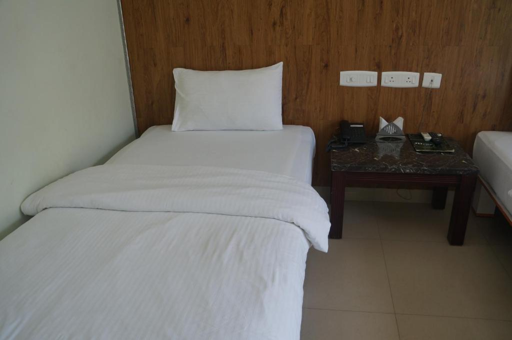 Lotels Hotel Ченнаи Номер фото