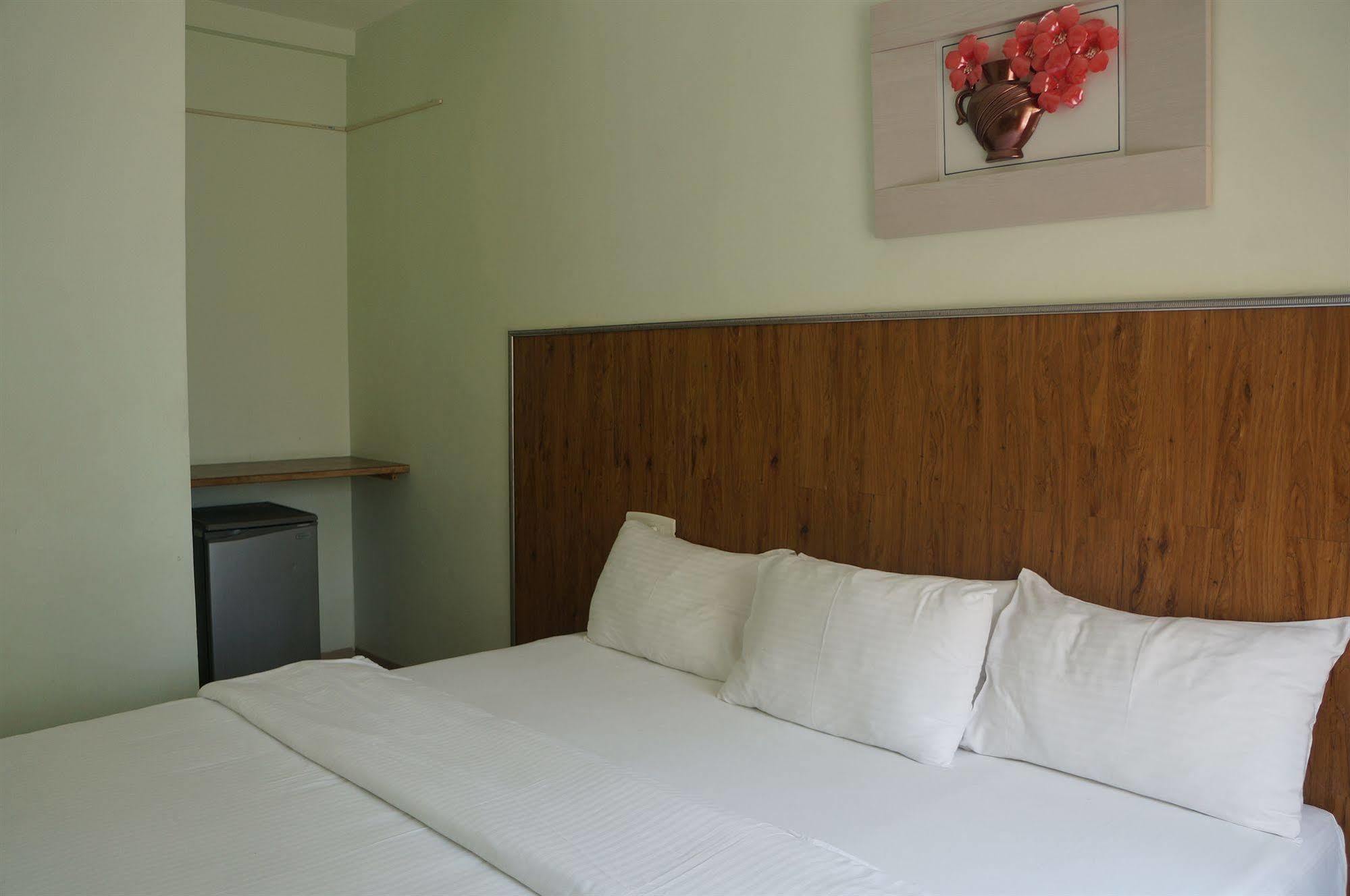 Lotels Hotel Ченнаи Экстерьер фото