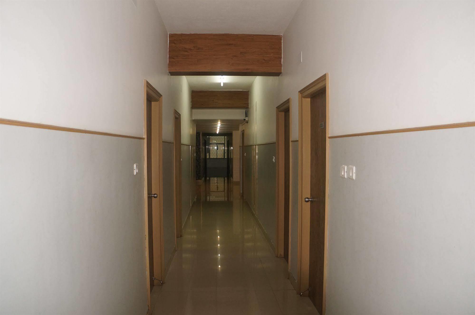Lotels Hotel Ченнаи Экстерьер фото